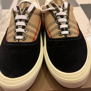 Men’s Burberry casual shoes